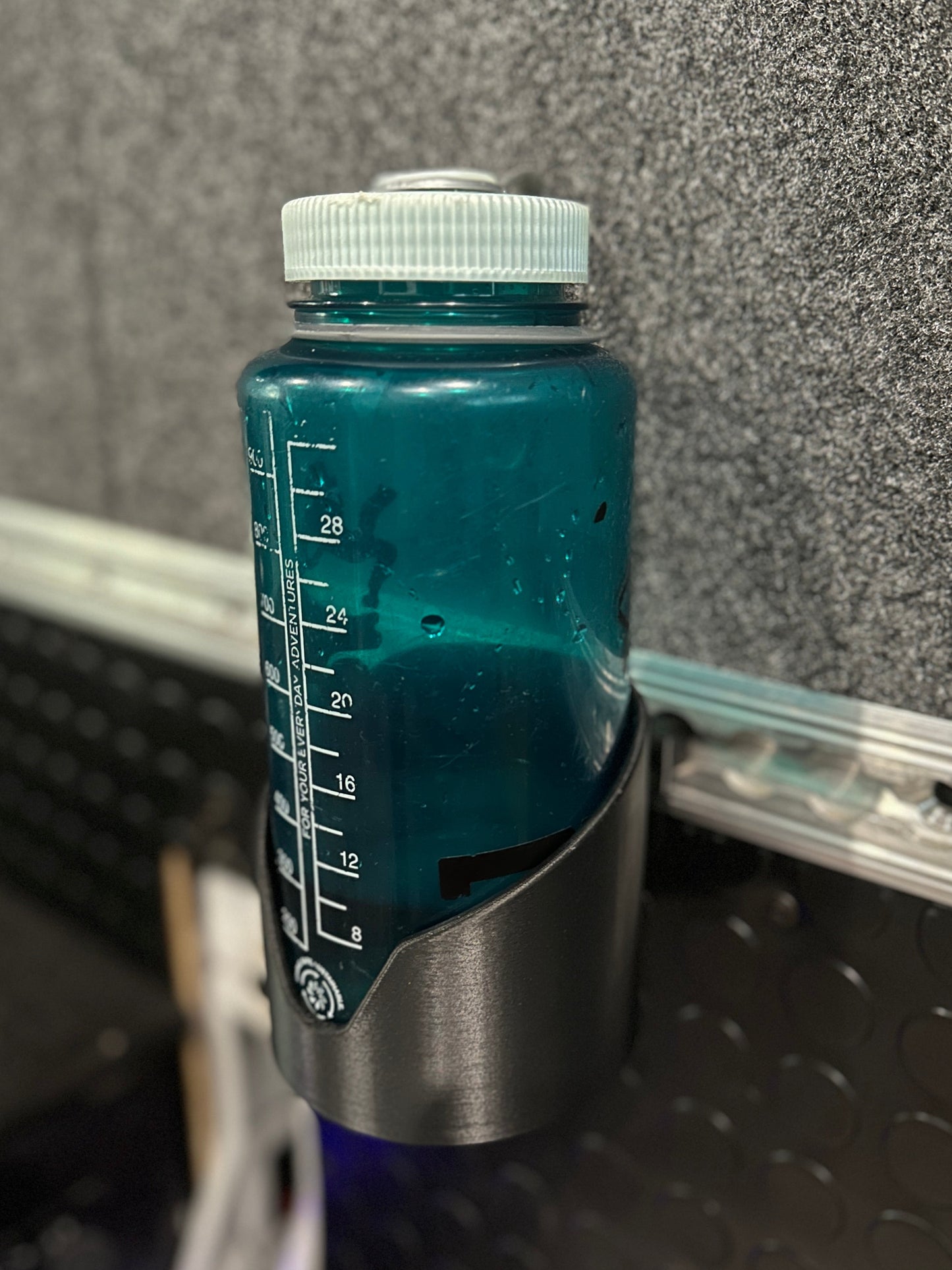 Locking L-Track Cupholder