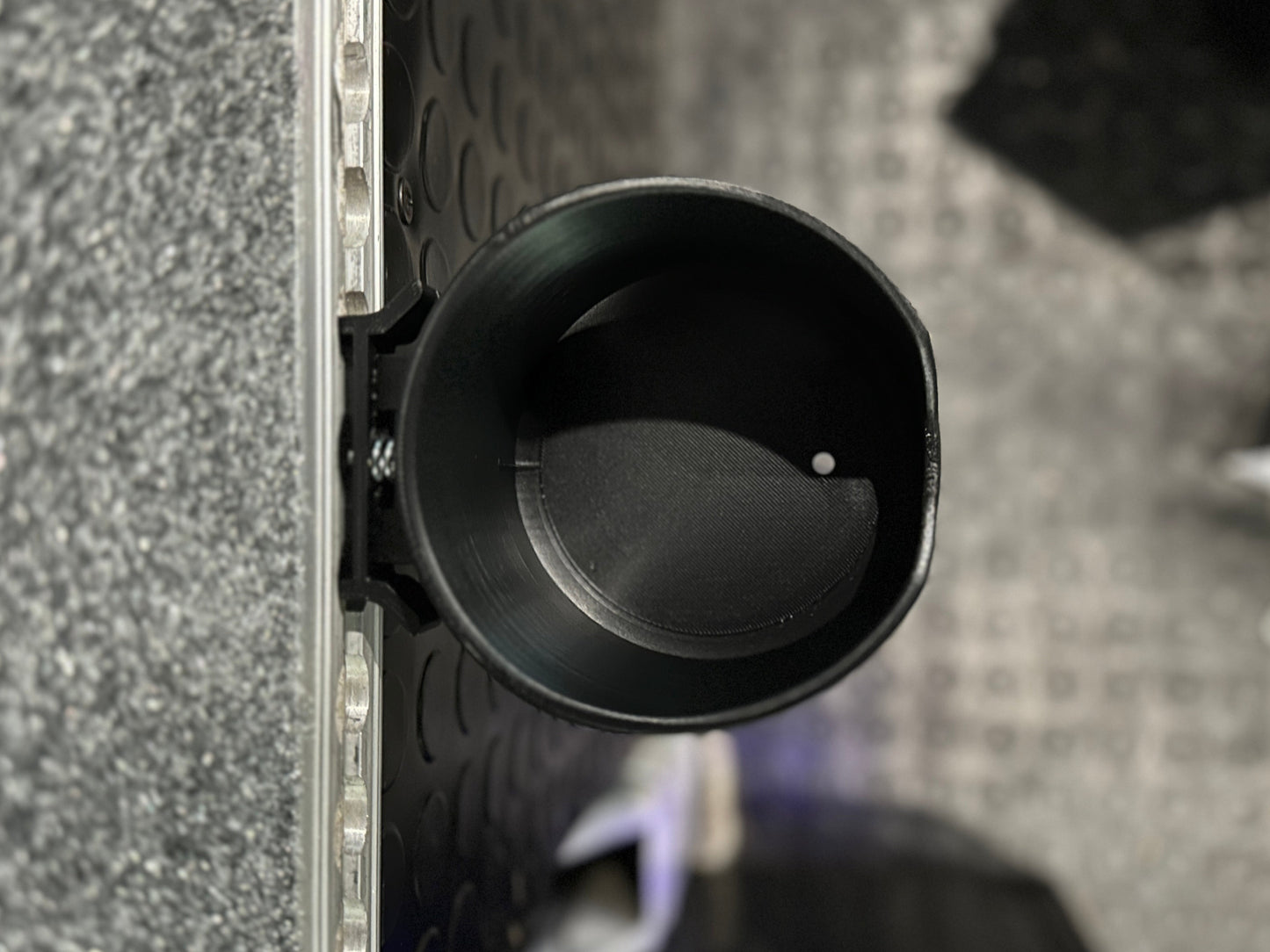 Locking L-Track Cupholder
