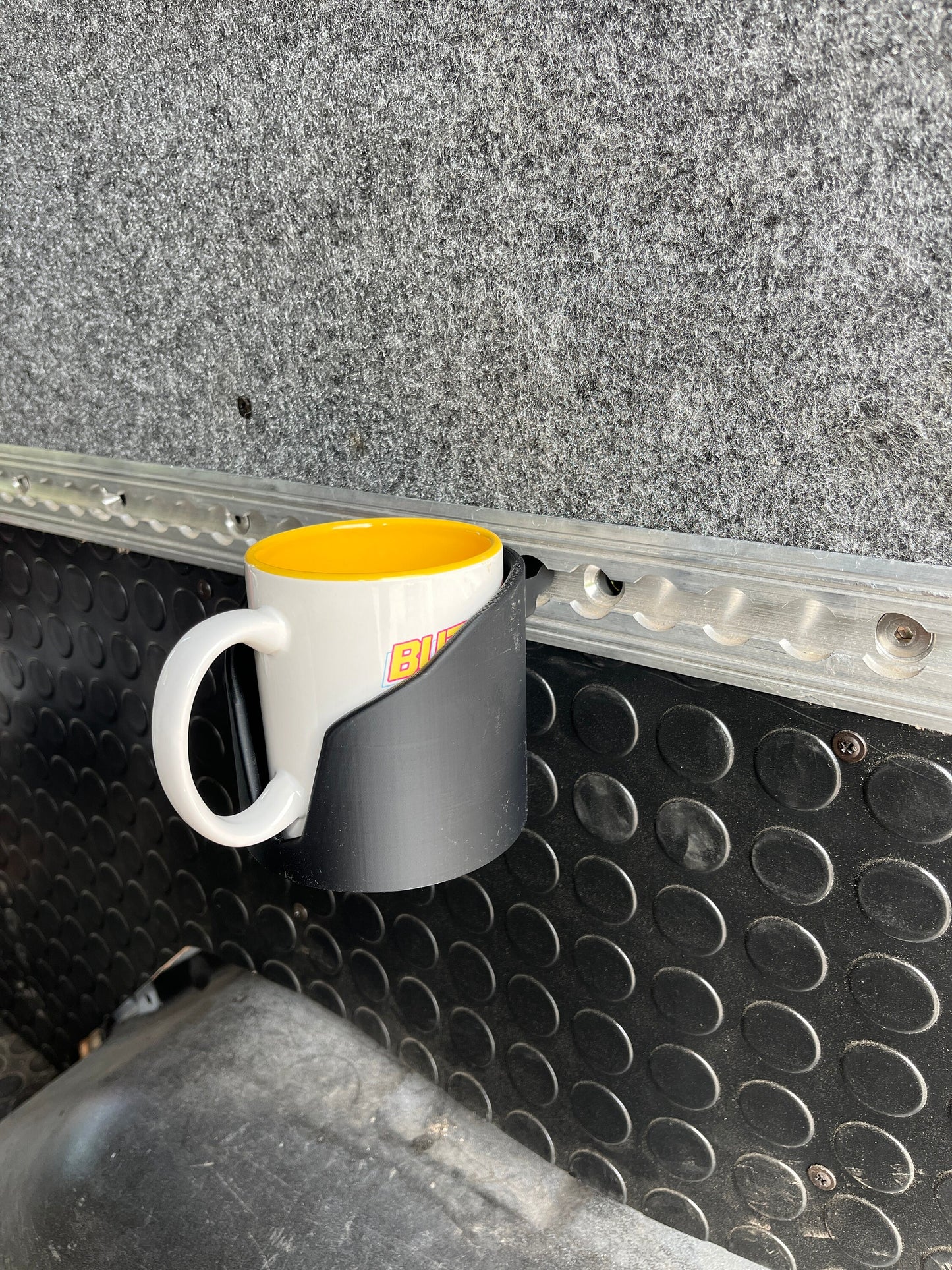 L-Track Cup Holder for Large Containers