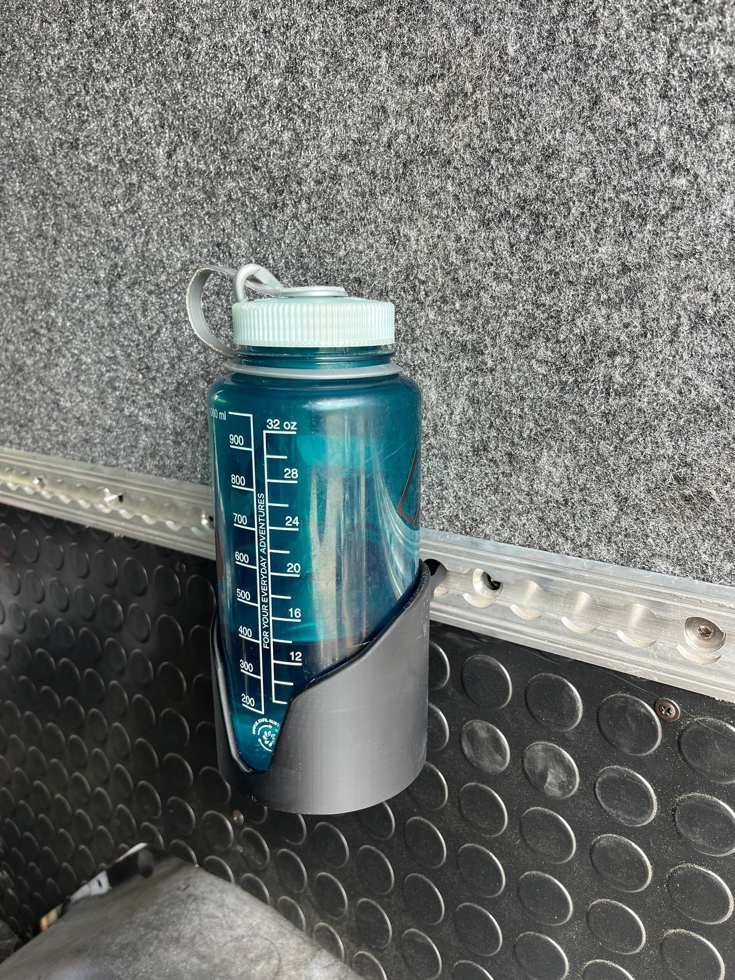 L-Track Cup Holder for Large Containers